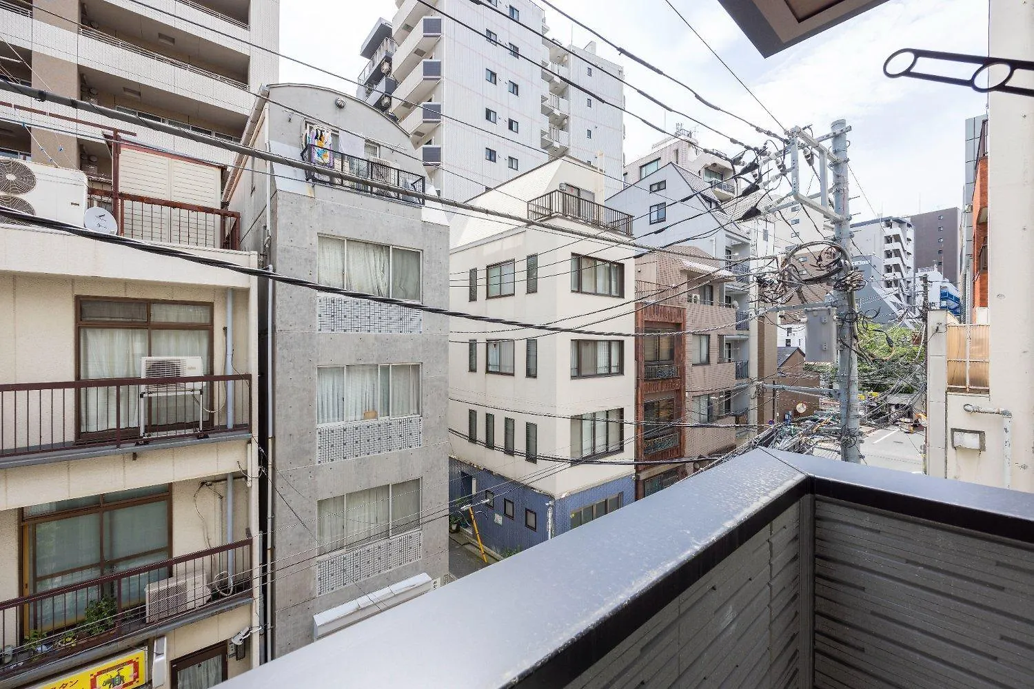Skye Yusima Apartment Tokyo